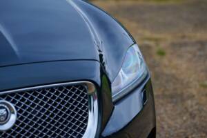 Image 15/50 of Jaguar XJ 5.0 (2010)