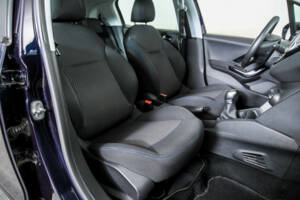 Bild 16/50 von Peugeot 208 1.2 PureTech 82 (2019)