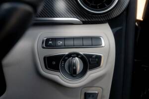 Bild 40/50 von Mercedes-Benz V 220 D (2021)