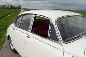 Obraz 27/50 pojazdu Jaguar 240 (1968)