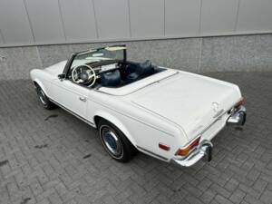Image 12/50 of Mercedes-Benz 280 SL (1971)