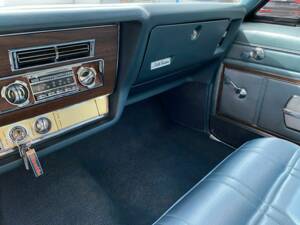 Bild 9/13 von Oldsmobile Delta 88 Holiday Hardtop (1968)