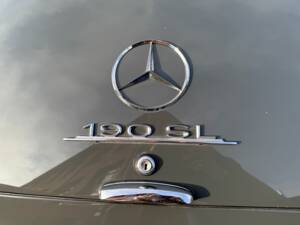 Image 9/25 de Mercedes-Benz 190 SL (1961)