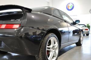 Immagine 18/39 di Alfa Romeo GTV 2.0 JTS (2005)