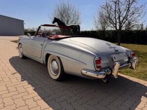 Image 10/77 de Mercedes-Benz 190 SL (1960)