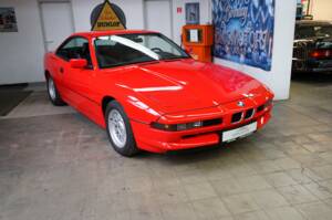 Immagine 2/50 di BMW 850i (1990)