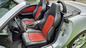 Afbeelding 23/63 van Mercedes-Benz SLK 32 AMG (2001)