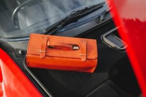 Image 39/50 de Ferrari F 355 Berlinetta (1998)