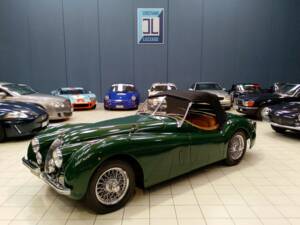 Image 3/57 of Jaguar XK 120 SE OTS (1953)