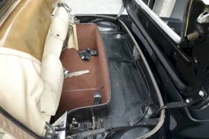 Immagine 23/35 di Mercedes-Benz 280 SL (1969)