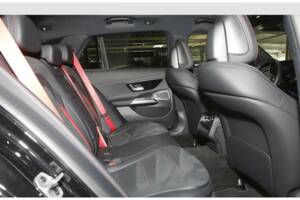 Image 7/9 of Mercedes-Benz E 53 AMG Hybrid 4MATIC T (2025)