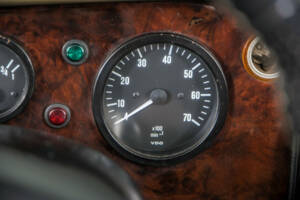 Immagine 15/50 di MG RV8 (1991)