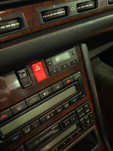 Image 17/49 of Mercedes-Benz S 500 L (1996)