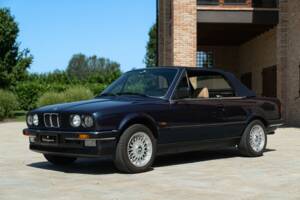 Bild 2/50 von BMW 320i (1989)