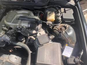Immagine 8/11 di BMW 318i (1998)