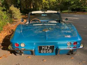 Bild 45/50 von Chevrolet Corvette Sting Ray Convertible (1966)