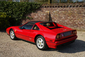Image 16/50 de Ferrari 328 GTS (1989)