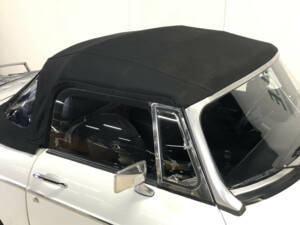Immagine 25/26 di MG MGB (1977)