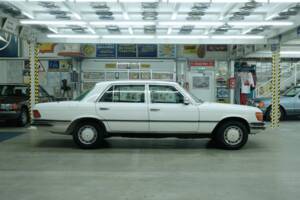 Image 13/50 de Mercedes-Benz 280 SEL (1978)