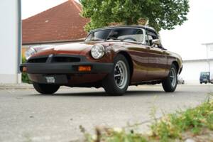 Image 2/100 of MG MGB (1978)