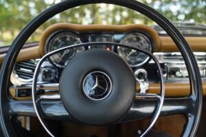 Image 39/50 de Mercedes-Benz 280 SL (1969)