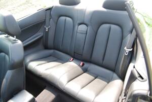 Image 25/46 of Mercedes-Benz CLK 200 (1999)