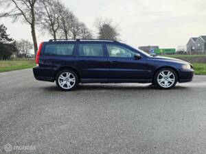 Imagen 7/32 de Volvo V 70 2.4 (2006)