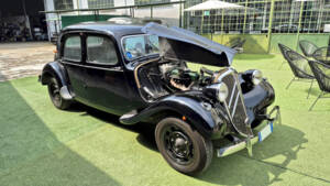 Image 42/48 of Citroën Traction Avant 11 BL (1955)