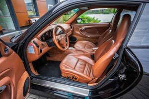 Image 32/63 of Porsche 911 Carrera 4S (2004)