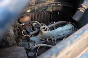 Image 117/134 of Ford V8 (1937)