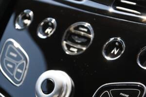 Image 15/24 de Aston Martin V12 Vantage S (2015)