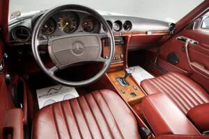 Image 29/48 of Mercedes-Benz 560 SL (1988)