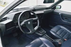 Bild 37/40 von BMW 633 CSi (1984)