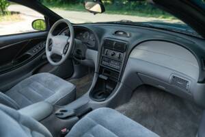 Image 37/50 of Ford Mustang (1994)