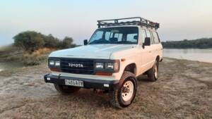 Image 12/61 of Toyota Land Cruiser FJ 62 (1989)