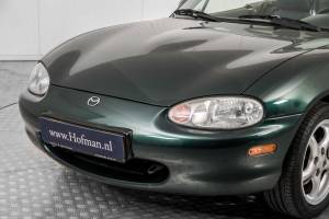 Immagine 20/50 di Mazda MX-5 1.6 (1999)