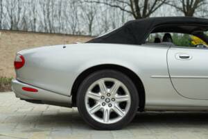 Imagen 27/50 de Jaguar XK8 4.0 (2000)