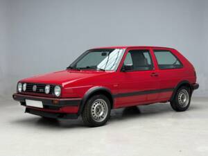 Bild 2/26 von Volkswagen Golf II 1.6 (1990)