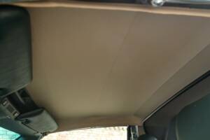 Image 15/50 of Mercedes-Benz 300 SL-24 (1992)