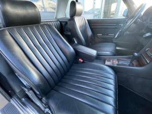 Image 14/21 of Mercedes-Benz 560 SL (1987)