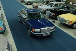 Bild 2/50 von Mercedes-Benz 300 SE (1990)