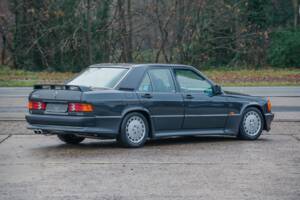 Bild 7/32 von Mercedes-Benz 190 E 2.5-16V (1992)