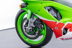 Afbeelding 16/35 van Kawasaki ZX-R 750 J/R (1993)