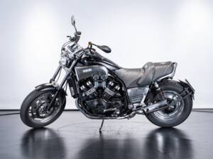 Bild 1/50 von Yamaha V-Max 1200 (1991)