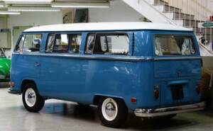 Image 7/33 of Volkswagen T2a minibus (1970)