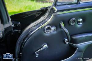 Image 28/52 of Mercedes-Benz 220 SE b (1963)