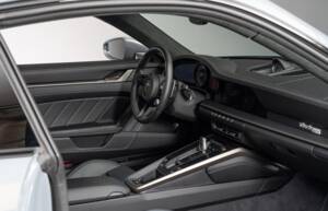 Afbeelding 32/40 van Porsche 911 Turbo "50 Years" (2025)