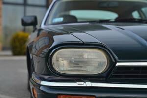Image 6/55 de Jaguar XJS 6.0 (1994)
