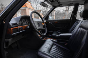 Bild 6/23 von Mercedes-Benz 500 SEL (1982)