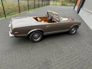 Image 8/36 de Mercedes-Benz 250 SL (1968)